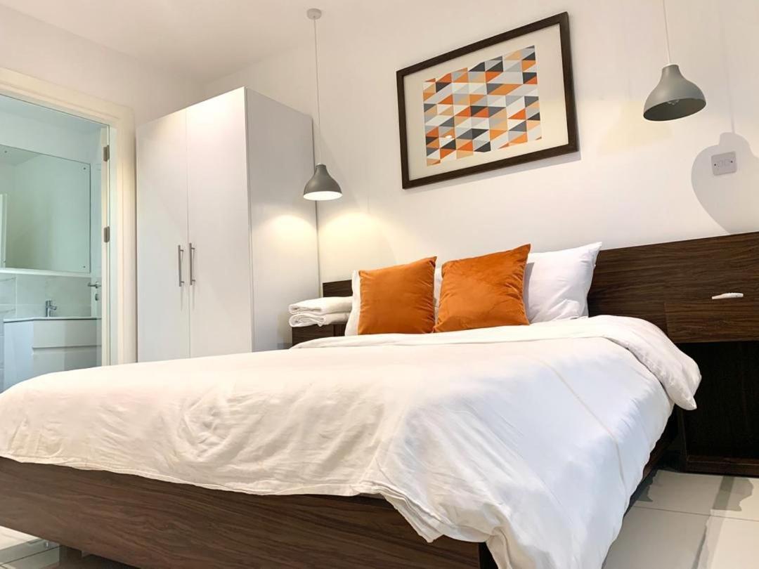 One Bedroom Apartment At A Embassy Gardens Cantonments アクラ エクステリア 写真