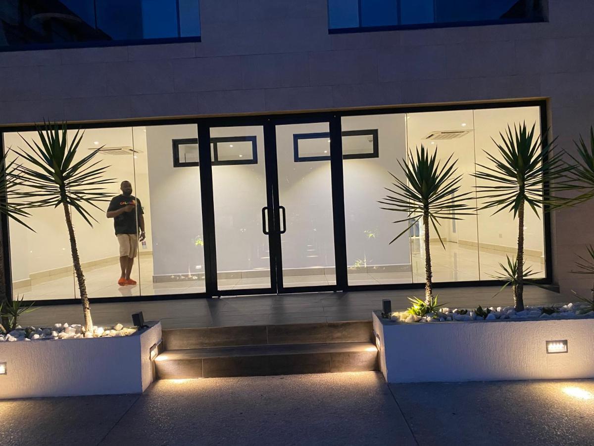 One Bedroom Apartment At A Embassy Gardens Cantonments アクラ エクステリア 写真