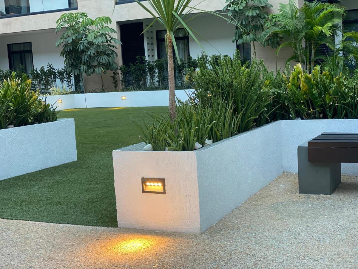 One Bedroom Apartment At A Embassy Gardens Cantonments アクラ エクステリア 写真
