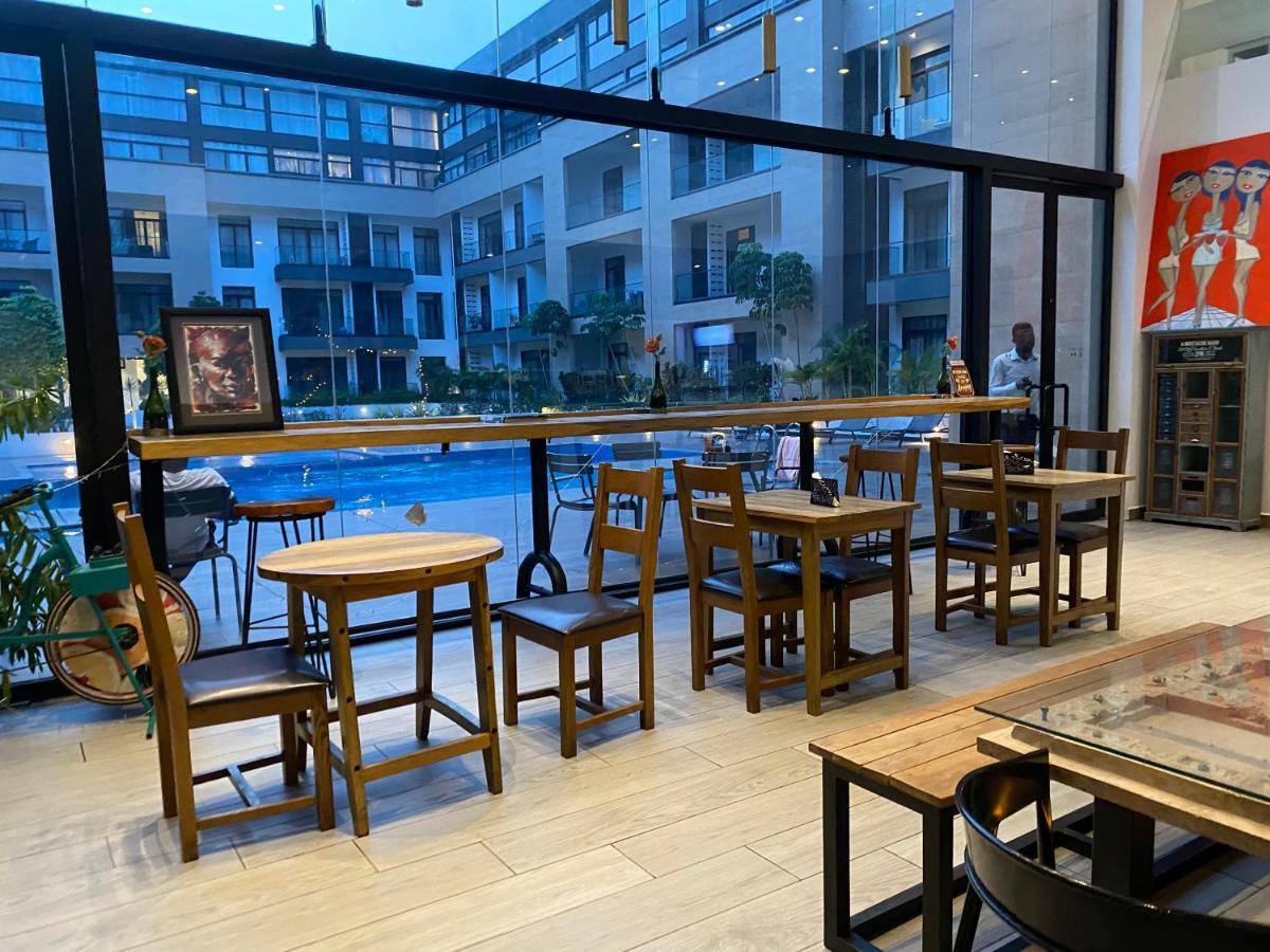 One Bedroom Apartment At A Embassy Gardens Cantonments アクラ エクステリア 写真