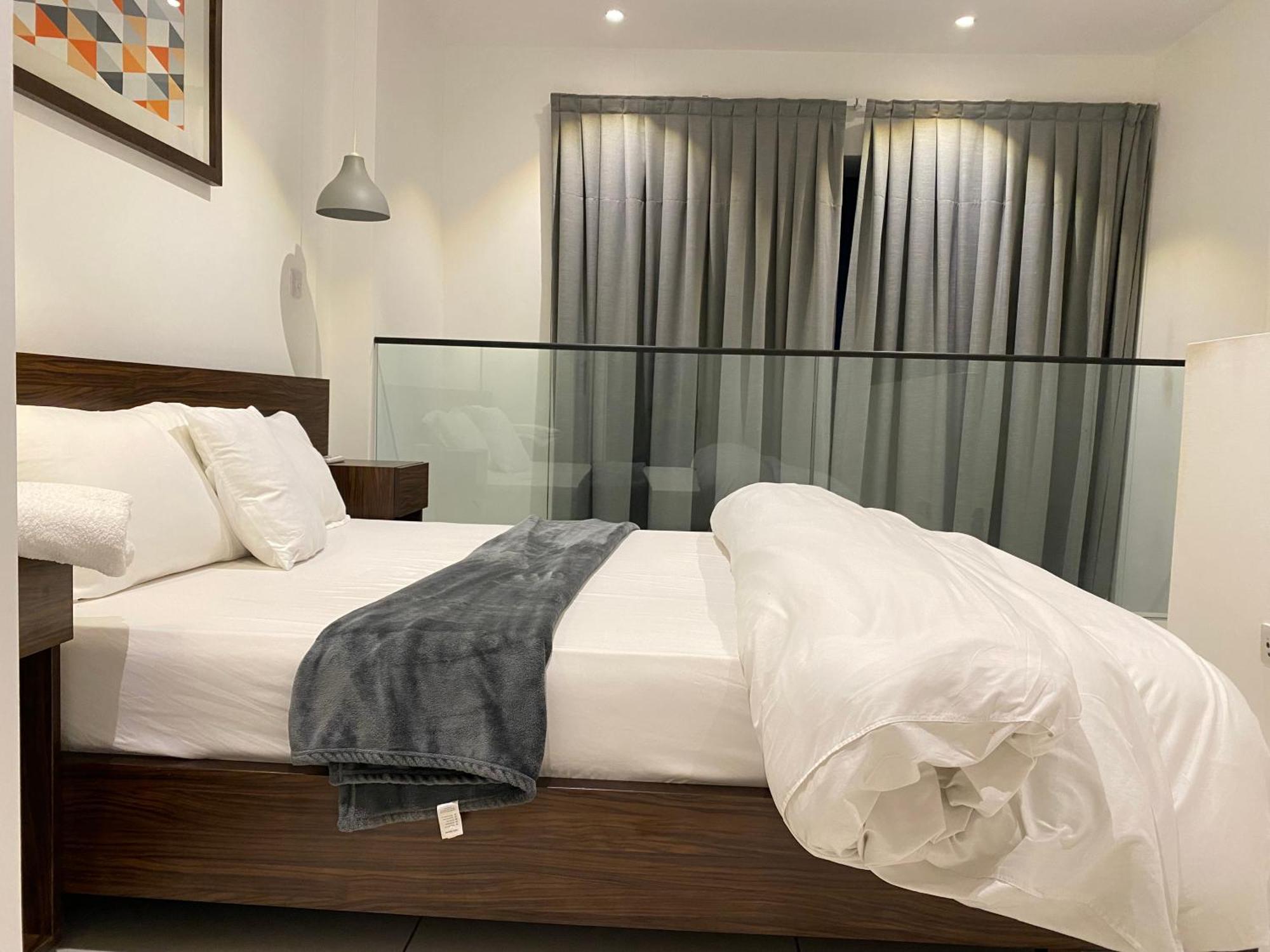 One Bedroom Apartment At A Embassy Gardens Cantonments アクラ エクステリア 写真